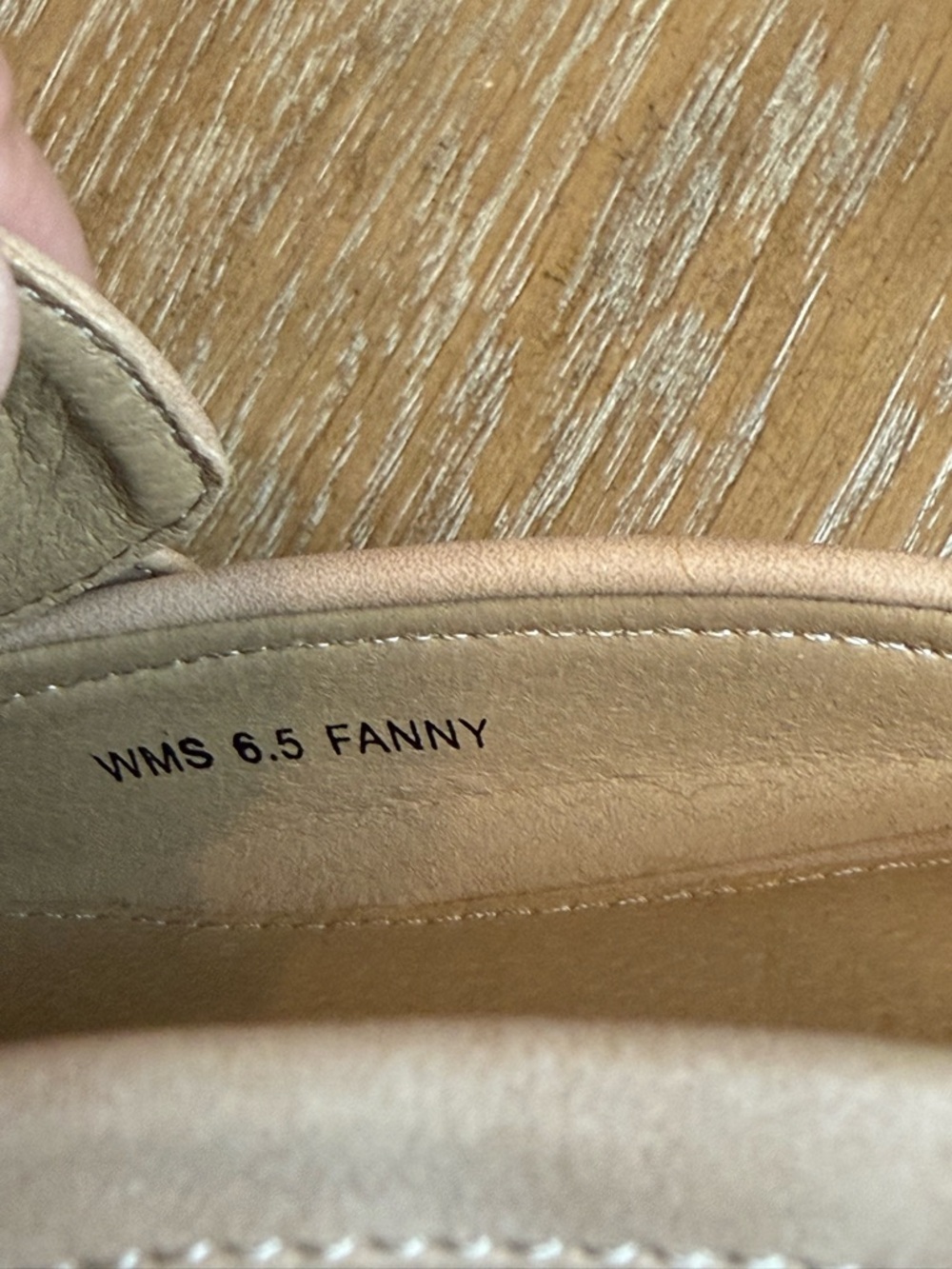 Dolce Vita Tan Knot-Detail Slip-On Fanny Loafers - Picture 5 of 8